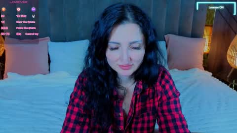 missrossi online show from 10-31-25, 07:37