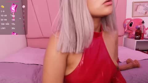 Snapshot of misss__luna chatting on 02-22-25, 10:20 Luna online show from 02-22-25, 10:20