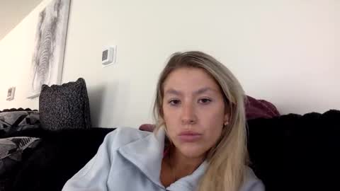 Alyssa online show from 05-01-26, 03:16