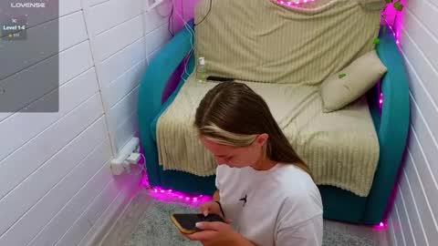 . online show from 09-12-25, 08:36