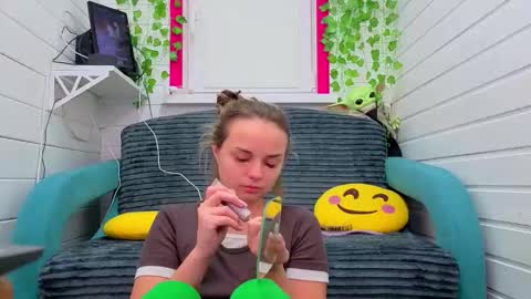 . online show from 12-01-25, 07:35