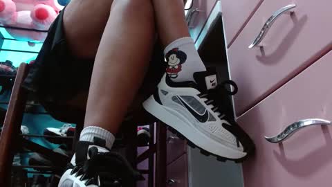 Snapshot of misssam28 chatting on 03-09-26, 05:17 TELL ME MISS online show from 03-09-26, 05:17