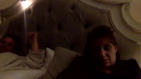 Snapshot of missshutterspeed chatting on 01-12-25, 07:11 Wifey online show from 01-12-25, 07:11