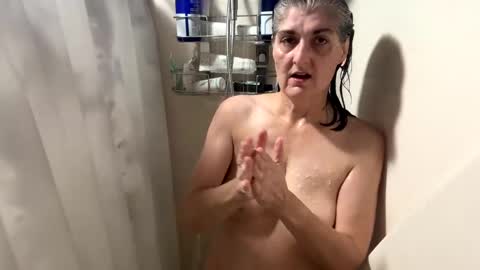 Snapshot of missspooky chatting on 02-13-25, 12:00 Miss Spooky Silverstacker online show from 02-13-25, 12:00