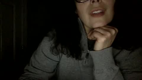 Snapshot of misstress_liz chatting on 01-15-26, 04:28 misstress_liz online show from 01-15-26, 04:28