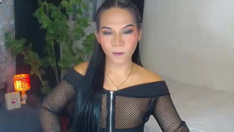 misstrishontop online show from 12-06-24, 12:38