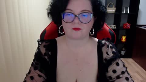 MissTruble online show from 02-09-25, 12:41