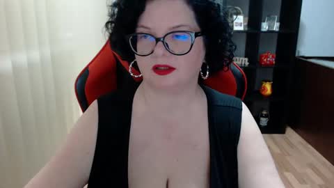 MissTruble online show from 03-10-25, 07:10