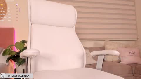 Snapshot of missvaleriaa chatting on 01-17-25, 04:39 Valeria Davila online show from 01-17-25, 04:39