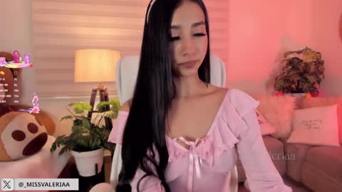 Snapshot of missvaleriaa chatting on 03-06-25, 09:31 Valeria Davila online show from 03-06-25, 09:31