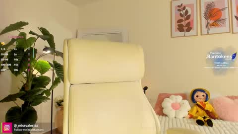 Snapshot of missvaleriaa chatting on 10-14-25, 12:50 Valeria Davila online show from 10-14-25, 12:50