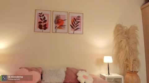 Snapshot of missvaleriaa chatting on 02-09-26, 12:31 Valeria Davila online show from 02-09-26, 12:31