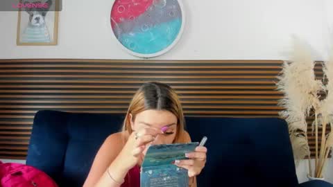 Snapshot of missvalery1 chatting on 01-22-25, 08:28 missvalery1 online show from 01-22-25, 08:28