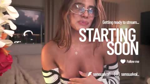 Snapshot of missvalery_1 chatting on 02-23-26, 02:25 OF online show from 02-23-26, 02:25