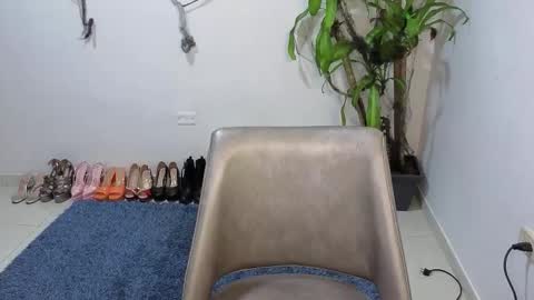 Snapshot of missvenuss chatting on 10-27-25, 05:00 IG MISSVENUSS1 online show from 10-27-25, 05:00