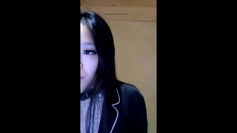 Snapshot of missversatile chatting on 05-16-26, 07:56 Miss Versatile online show from 05-16-26, 07:56