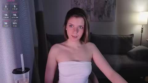Snapshot of missvikiki chatting on 08-04-26, 07:16 Polly online show from 08-04-26, 07:16