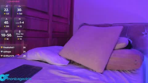 Snapshot of missvioleta_ chatting on 01-14-25, 07:53 Violetta online show from 01-14-25, 07:53