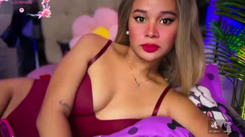 Miss. Thalia online show from 08-08-26, 02:14