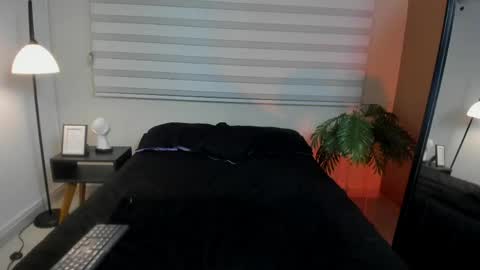 Miss online show from 04-21-26, 01:42