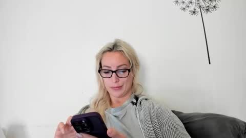 Snapshot of missy_matrix chatting on 01-15-26, 11:48 Missy matrix online show from 01-15-26, 11:48