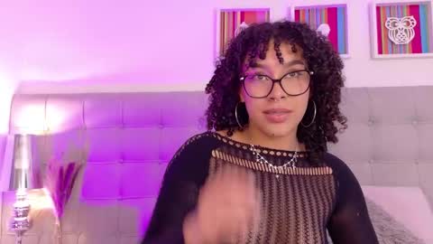 Missy Gainer online show from 09-28-25, 04:18