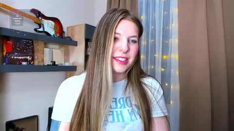 Snapshot of missyourann chatting on 04-20-26, 07:04 Anya online show from 04-20-26, 07:04