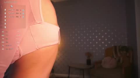 Mia online show from 06-28-26, 07:31