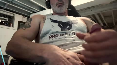 Snapshot of mister_bigg_dick chatting on 01-12-25, 05:56 AJ online show from 01-12-25, 05:56