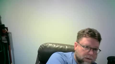 Mr. Happy online show from 09-26-25, 05:33