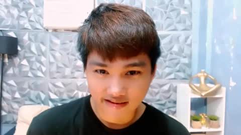 Snapshot of mister_officer chatting on 10-30-25, 02:02 SAINT SACHI will make your day online show from 10-30-25, 02:02