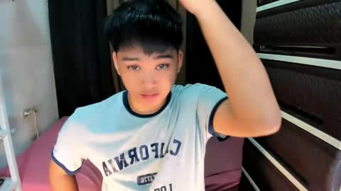 Snapshot of mister_officer chatting on 04-10-26, 12:54 SAINT SACHI will make your day online show from 04-10-26, 12:54