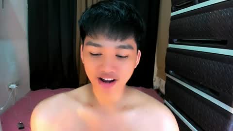 Snapshot of mister_officer chatting on 04-17-26, 01:36 SAINT SACHI will make your day online show from 04-17-26, 01:36
