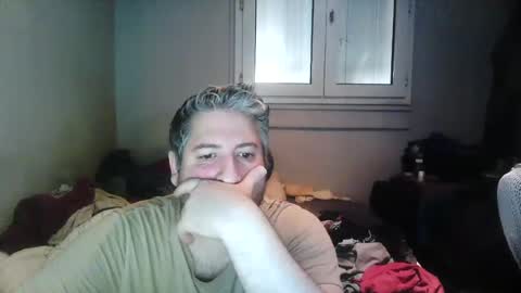 Snapshot of misterbelled chatting on 06-25-26, 02:32 misterbelled online show from 06-25-26, 02:32