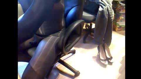 Snapshot of misterbobbyxx chatting on 09-30-25, 11:04 misterbobbyxx online show from 09-30-25, 11:04