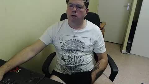 Snapshot of mistercoeur1 chatting on 12-09-24, 06:35 mistercoeur online show from 12-09-24, 06:35