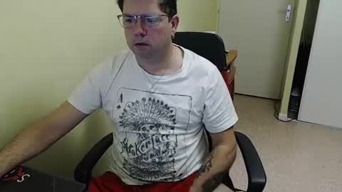 Snapshot of mistercoeur1 chatting on 12-11-24, 08:26 mistercoeur online show from 12-11-24, 08:26