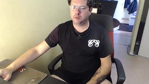 Snapshot of mistercoeur1 chatting on 12-29-24, 08:33 mistercoeur online show from 12-29-24, 08:33