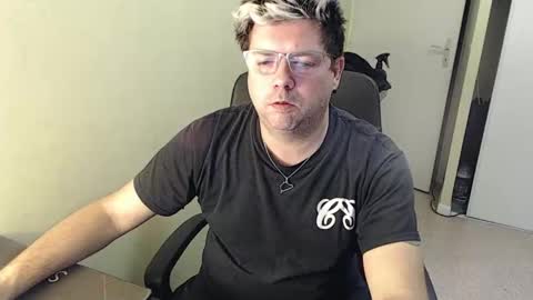 Snapshot of mistercoeur1 chatting on 01-02-25, 05:39 mistercoeur online show from 01-02-25, 05:39