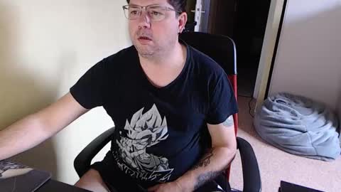 Snapshot of mistercoeur1 chatting on 02-19-25, 07:50 mistercoeur online show from 02-19-25, 07:50