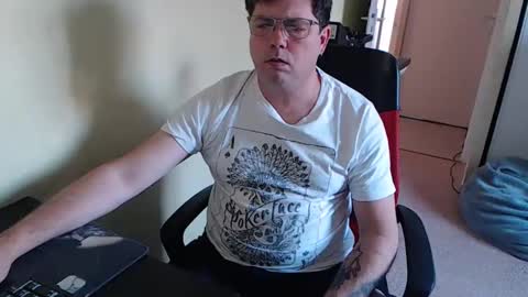 Snapshot of mistercoeur1 chatting on 02-20-25, 04:03 mistercoeur online show from 02-20-25, 04:03