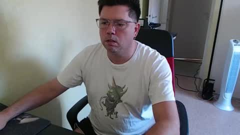 Snapshot of mistercoeur1 chatting on 09-17-25, 07:32 mistercoeur online show from 09-17-25, 07:32