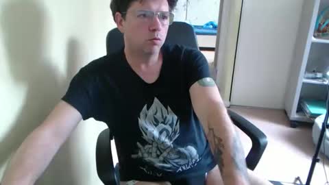 Snapshot of mistercoeur1 chatting on 04-28-26, 02:22 mistercoeur online show from 04-28-26, 02:22