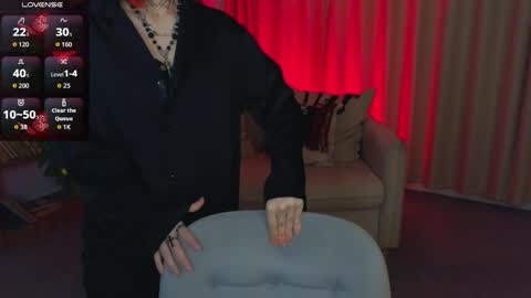 Snapshot of mistress__marcelline chatting on 05-20-26, 01:45 Marcelline online show from 05-20-26, 01:45
