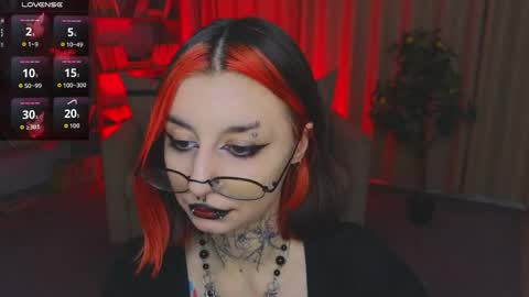 Snapshot of mistress__marcelline chatting on 06-05-26, 06:52 Marcelline online show from 06-05-26, 06:52
