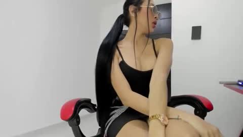 Snapshot of mistress_findom chatting on 05-06-26, 06:19 mistress_findom online show from 05-06-26, 06:19