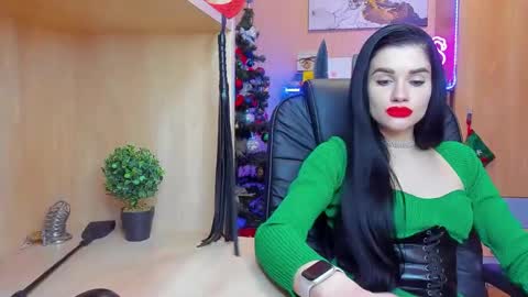 Snapshot of mistress_kristi chatting on 12-06-24, 07:23 Mistress Kristi online show from 12-06-24, 07:23
