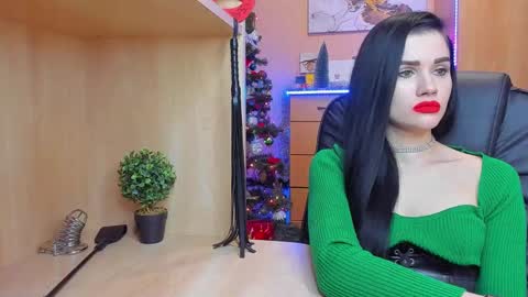 Snapshot of mistress_kristi chatting on 12-15-24, 09:42 Mistress Kristi online show from 12-15-24, 09:42