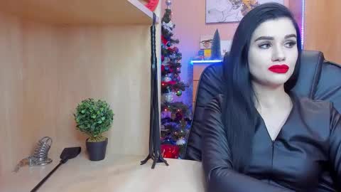 Snapshot of mistress_kristi chatting on 12-27-24, 08:50 Mistress Kristi online show from 12-27-24, 08:50