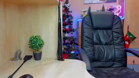 Snapshot of mistress_kristi chatting on 01-13-25, 06:38 Mistress Kristi online show from 01-13-25, 06:38